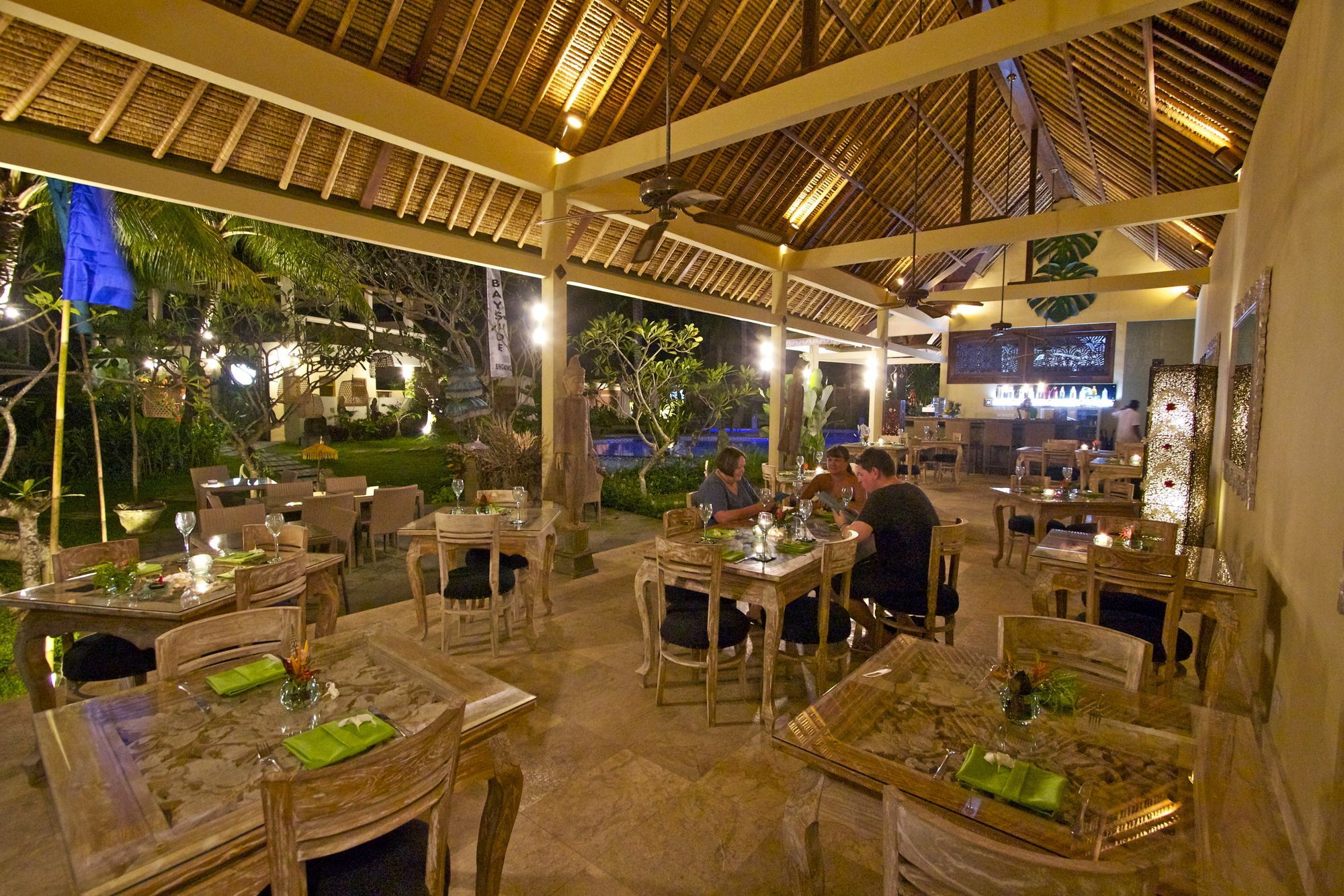 Bayshore Villa Manggis  Exterior photo